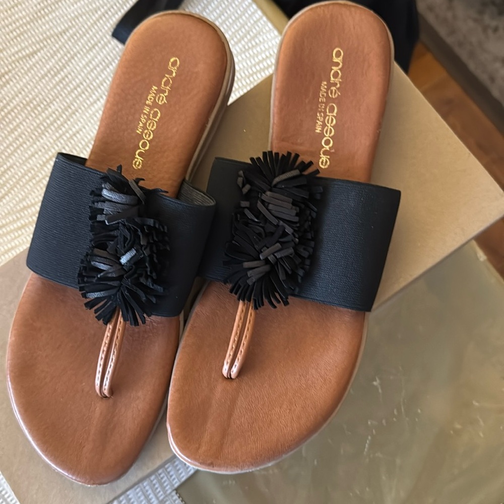 Andre’ Assoue sandals